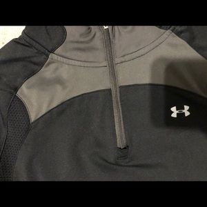 Women’s Under Armour shirt